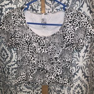 Black and White Cheetah Print Crop Top